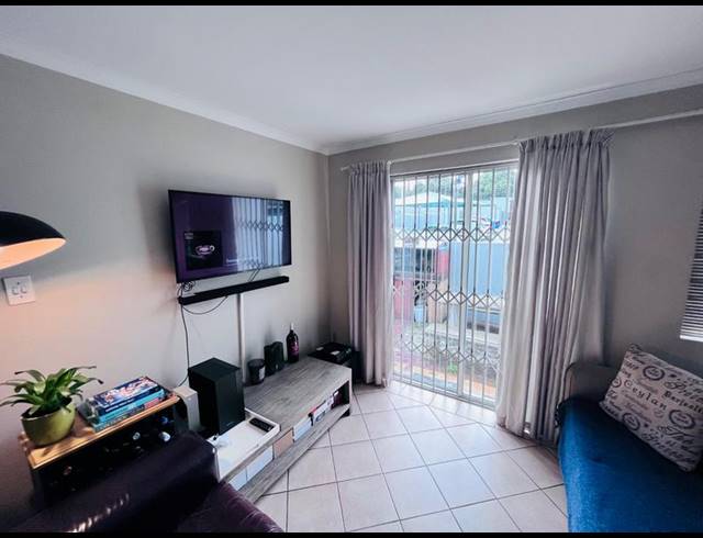 2 BEDROOM APARTMENT FOR SALE IN BLOEMHOF